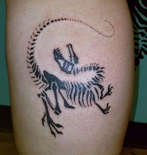 Tattoo Patterns, Dinosaur Tattoo Simple, Fossil Tattoo, Lost Tattoo, Fibonacci Tattoo, Dinosaur Tattoo, Dinosaur Tattoos, Dinosaur Fossil, Party Tattoos