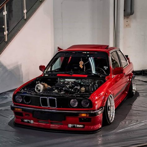 E30 Bmw M3, E 30 Bmw, Bmw 318is E30, Bmw E30 Stance, E30 Bmw, Bavarian Motor Works, Bmw E30 M3, E30 M3, Custom Bmw