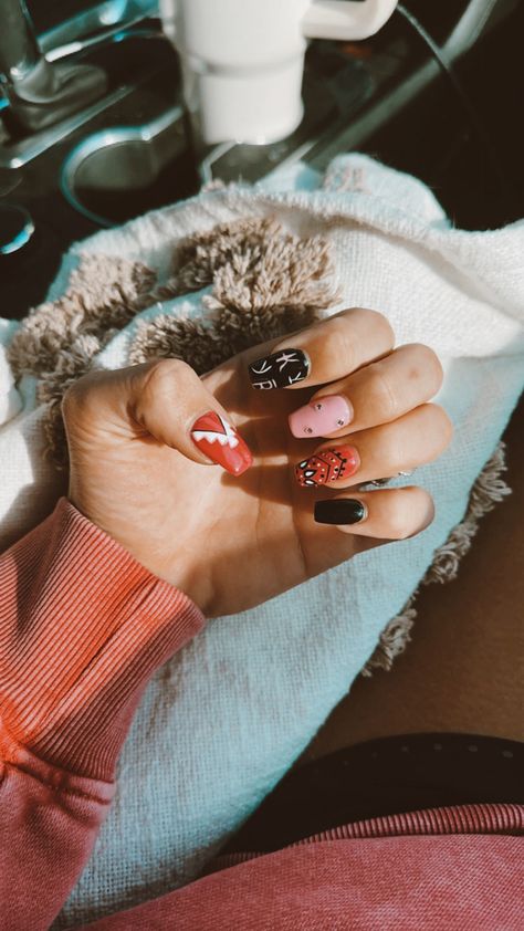 Western Brand Nails, White Western Nail Ideas, Punchy Western Nails Acrylic, Western Winter Nails, Neutral Western Nails, Western Valentine Nails, Spring Western Nails, Black Western Nails, Red Western Nails