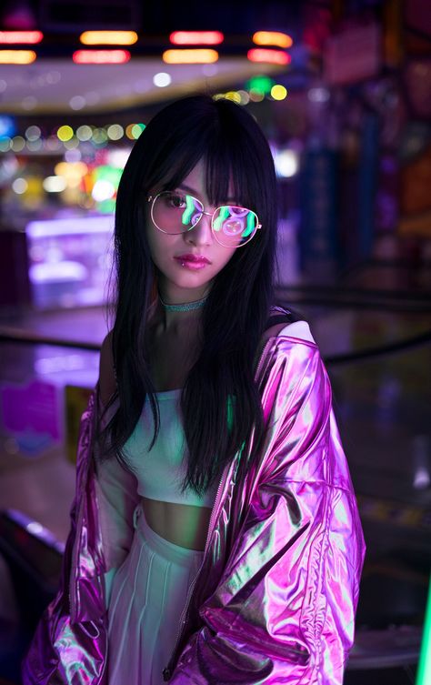 #neonlights #aestheticphotography #neonaesthetic #asianmodel #asiangirl #pinkaesthetic #nightlife #nightphotography #glowinthedark Modelling Poses, Inspiring Photography, Neon Photography, Modeling Poses, Tumblr Art, Photographie Portrait Inspiration, Cyberpunk Aesthetic, Poses Photo, Foto Poses