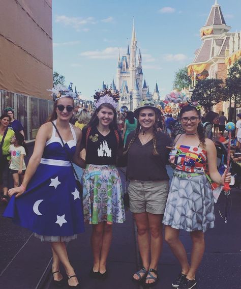 Walt Disney World Halloween Costumes For Superfans | POPSUGAR Smart Living Disney Ride Costumes, Disney World Halloween Costumes, Walt Disney Costume, Adult Disney Costume, Disney Group Costumes, Halloween Costumes Disney, Disney Costume Ideas, Adult Disney Costumes, Scary Party