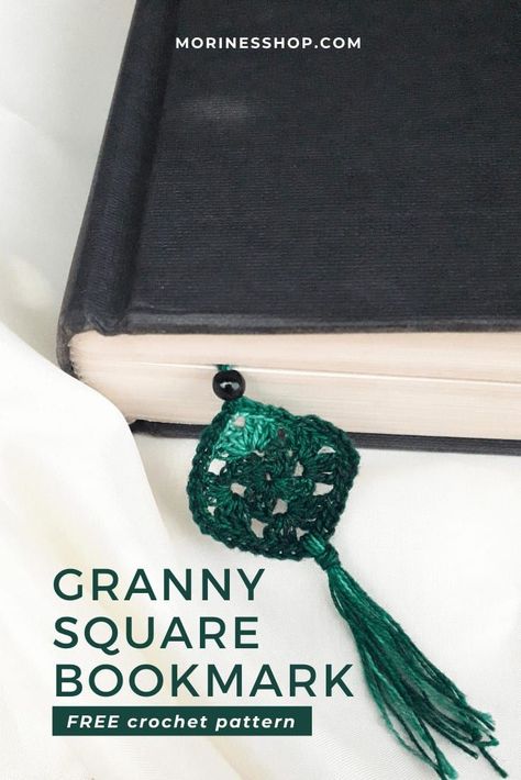 This crochet granny square bookmark is a quick and easy project. You can whip one up in no time and in this post I will share how to do it. Granny Square Bookmark, Free Crochet Granny Square, Easy Crochet Bookmarks, Bookmark Tutorial, Crochet Granny Square Tutorial, Afghan Squares, Granny Square Projects, Scrap Projects, Bookmark Crochet