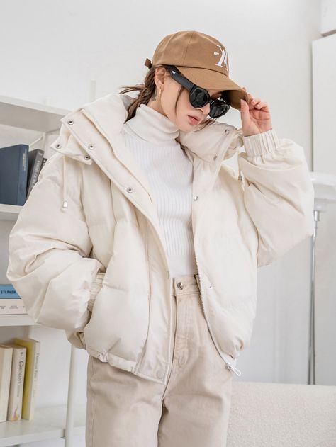 Beige Puffer, Tropical Pants, White Puffer, Puffy Coat, Minimalist Dresses, Coat Pocket, Coat Outfits, Winter Coats Women, Casual Coat