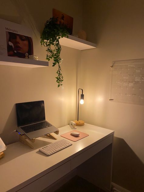 Dorm Room Simple Minimalist, Room Decor With Black Furniture, Room Inspo Black Furniture, Desk In Front Of Bed, Study Desk Ikea, Room Ideas With Desk, Cute Room Desk, Minamilist Bedroom Aesthetic, Shelf Over Desk