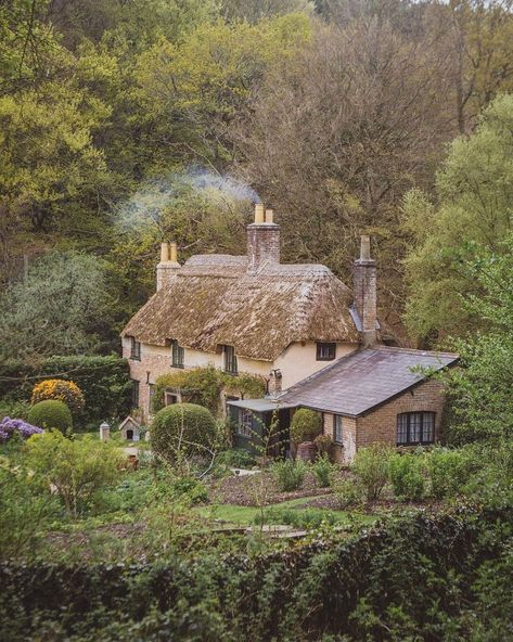 Rustic Home Exterior, English Country Cottages, Woodland Cottage, My French Country Home, Cottage Aesthetic, Fairytale Cottage, Dream Cottage, Thatched Roof, French Country House