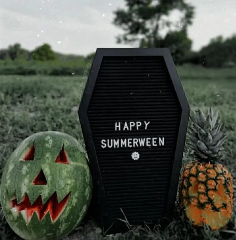 Scary Movie Party, Halloween Pool Party, Summerween Party, Bored Ideas, Days Till Halloween, Summer Outdoor Activities, 33rd Birthday, Hosting Holidays, Independance Day
