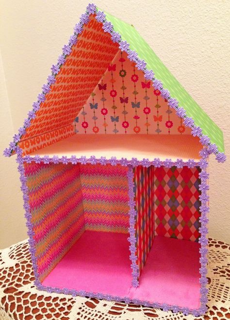 Dollhouse Decorating!: A Quick, Easy, Fun, Cheap Foam-board Dollhouse! Diy Foamboard Dollhouse, Colorful Dollhouse, Foam Board Projects, Foam Board Crafts, Dollhouse Decorating, Cardboard Dollhouse, Diy Barbie House, Paper Dolls Clothing, Paper Doll House