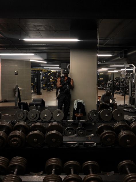 Santo Domingo, Cool Dark Aesthetic, Born In Blood Mafia Chronicles, Equinox Gym, City Gym, Fitness Vision Board, Man Gym, Gym Wallpaper, How To Gain Weight