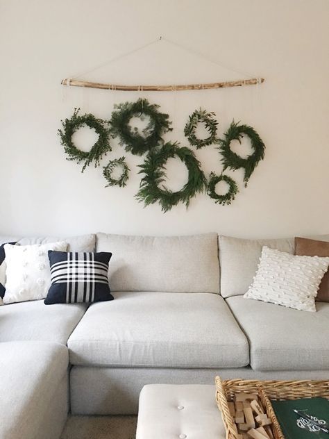 Homemade wreaths in the family room Julkransar Diy, Simple Christmas Decorations, Bohemian Christmas, Homemade Wreaths, Natural Christmas Decor, Simple Christmas Decor, Natural Christmas, Minimalist Christmas, Boho Christmas