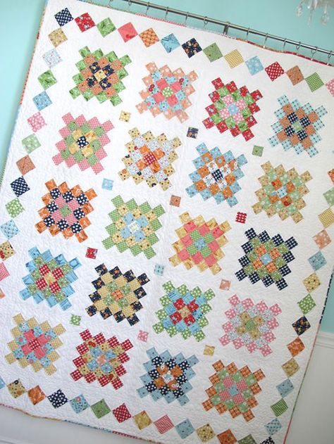 Great Granny Quilt Patchwork, Couture, Tela, Granny Square Quilt, Sunburst Granny Square, Market Flowers, Granny Square Haken, Farmers Wife Quilt, Postage Stamp Quilt