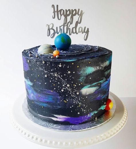 Outer Space Theme Birthday Cake, Space Party Cake Ideas, Space Galaxy Cake, Galaxy Smash Cake, Space Themed Cakes, Galaxy Cake Birthday, Outer Space Cakes For Kids, Astronaut Cakes, Galaxy Cake Birthday Girl