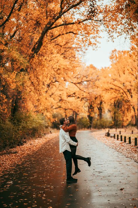 Fall Couples Engagement Photoshoot, Fall Colors Couple Photoshoot, Couples Fall Sunset Photoshoot, Summer/fall Engagement Pictures, Rainy Fall Engagement Pictures, Simple Fall Couple Pictures, Fall Time Couple Pictures, Engament Picture Ideas Fall, Funny Fall Engagement Photos