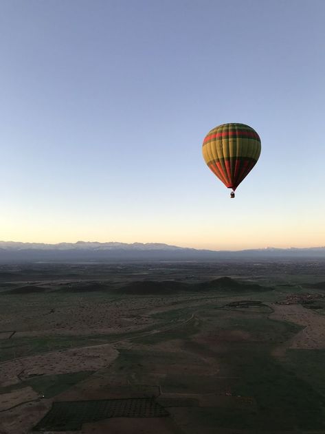 Balloons Photography, Travel Morocco, Hot Desert, Balloon Flights, Long Drive, Air Balloon Rides, Morocco Travel, Travel Activities, Photo Diary