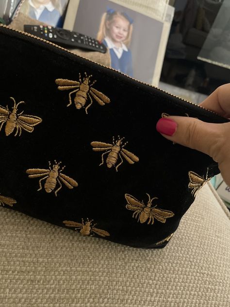 Lovely day bag. I’ve ordered another one. Mini Makeup Pouch, Embroidered Bees, Elizabeth Scarlett, Purse Design, Stylish Luggage, Black Bee, Bee Embroidery, Mini Pouch, Mini Pouches