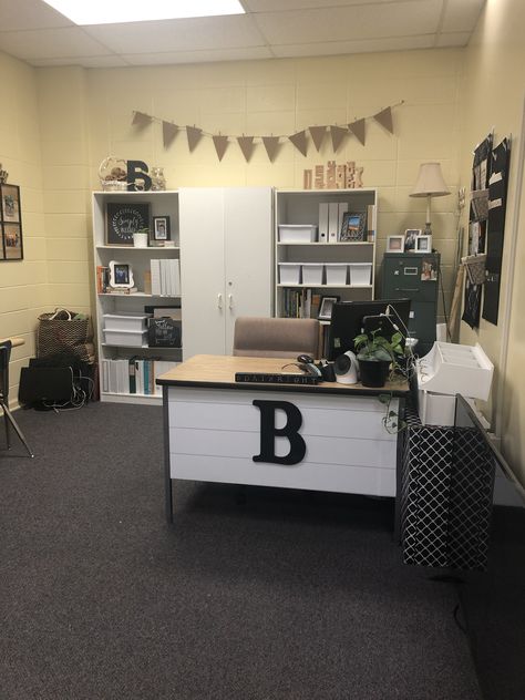 School Front Office Desk, Contact Paper Office Ideas, Contact Paper Desk Teacher, Teacher Desk Contact Paper, Contact Paper Teacher Desk, Office Decor School Counselor, Small School Office Ideas, Desk Makeover Diy Contact Paper, Teacher Desk Makeover Contact Paper