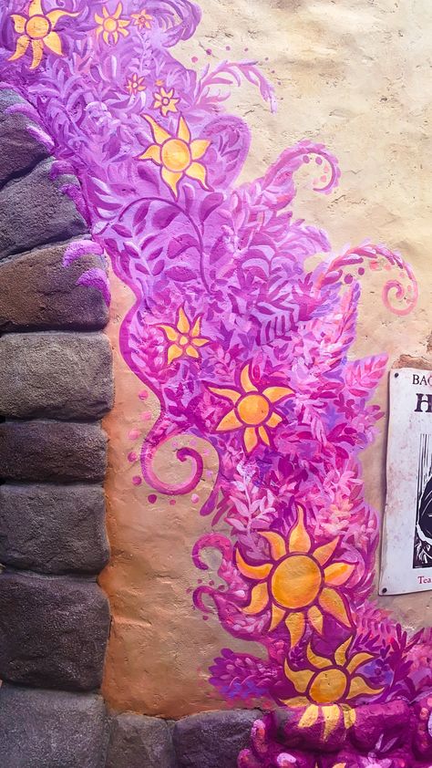 Tangled Inspired Home Decor, Tangled Wall Mural, Rapunzel's Paintings Tangled, Pascal Tangled Aesthetic, Disney Door Painting, The Art Of Tangled, Rapunzels Paintings, Repunzal Painting Ideas, Tangled Wall Art
