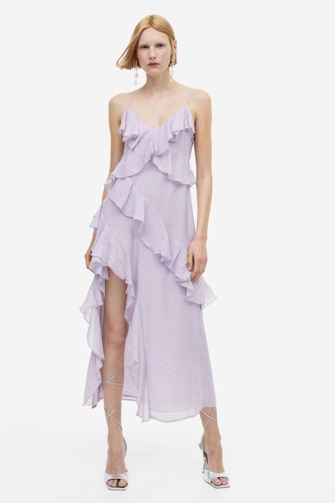 Long Flounced Dress - Lilac - Ladies | H&M CA Affordable Work Clothes, Dress H&m, Style Savvy, Flounced Dress, Lilac Dress, Strappy Dresses, Playsuit, World Of Fashion, Party Outfit