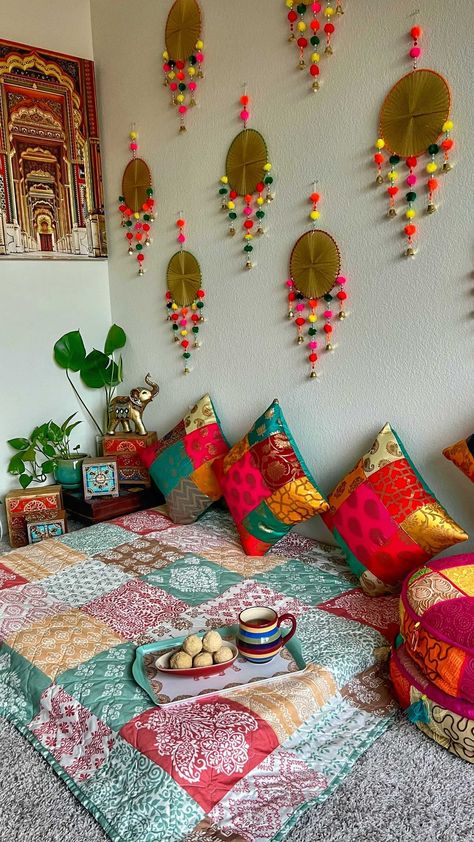 Bed Rooms Decorations Ideas, Wall Hangings Diy, Lucky Ali, Diy Wall Hangings, Diy Room Decor For Girls, Indian Room, Colorful Room Decor, Indian Room Decor, Indian Bedroom Decor