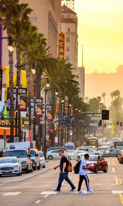 Looking to shop til you drop? This city is so huge that it’s hard to know the best places to shop in Los Angeles. It seems as though LA has a store, boutique, or thrift shop for any kind of style you have. Whether you’re a rock ‘n roll type of girl or you’re more boho chic, or even if athleisure is more of your thing – there is something for you! Los Angeles, Angeles, Shopping In Los Angeles, La Life Aesthetic, Things To Do Los Angeles, Life In Los Angeles, Shopping In La, Los Angeles Travel Guide, La Aesthetic