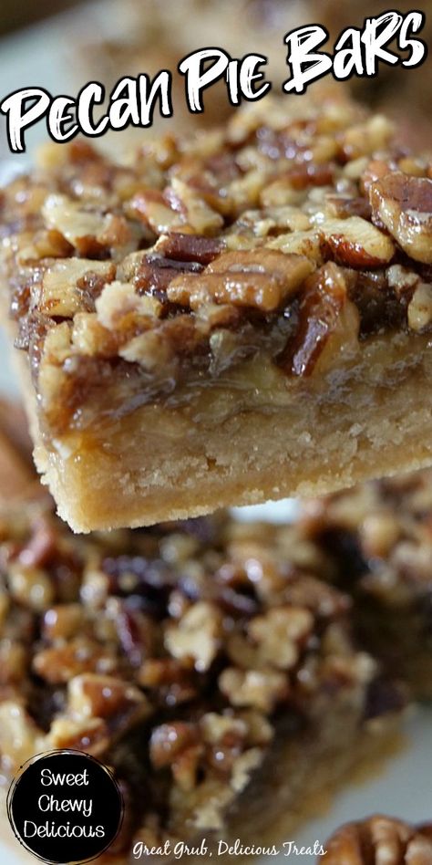 Pecan Pie Bars are a delicious pecan pie made into bars. These scrumptious pecan pie bars are loaded with chopped pecans with a buttery shortbread crust. Best Cold Dessert Recipes, Pecan Bar, Pecan Squares, Pecan Desserts Recipes, Squares Recipes, Pecan Bars Recipe, Pecan Pie Bars Easy, Pecan Pie Bars Recipe, Pecan Filling