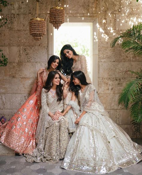 Abhinav Mishra Lehenga, Mishra Lehenga, Desi Bridesmaids, Indian Wedding Aesthetic, Bride And Bridesmaid Pictures, Abhinav Mishra, Bridesmaid Poses, Sisters Photoshoot Poses, Indian Wedding Poses