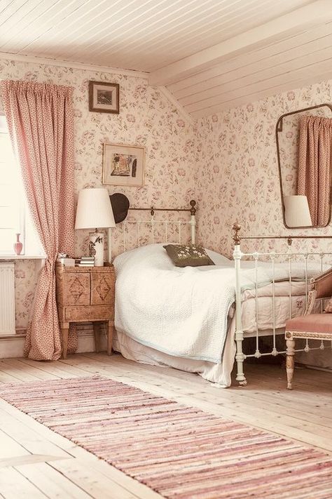 Bedroom With Office Space, 1800s Bedroom, Long Narrow Bedroom, Striped Wallpaper Living Room, Shabby Chic Girls Bedroom, Cottagecore Bedroom, Comfy Bedroom, Bilik Tidur, Shabby Chic Living Room