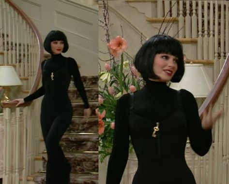 Massuse Outfit, The Nanny Fran Outfits, The Nanny Outfits Fran Drescher, Franny Fine Outfits, Fran Drescher Outfits 90s, Nanny Fran Outfits, Franny The Nanny Outfits, Fran Fine Aesthetic, Fran Drescher Outfits