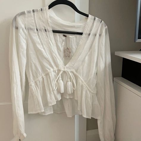 Free People white long sleeve blouse Flowy Tops Outfit, White Flowy Top, Boho Long Sleeve Top, Ruffle Neck Blouse, Floral Peasant Blouse, Ruffle Trim Top, Flowy Shirt, White Long Sleeve Blouse, Bohemian Blouses