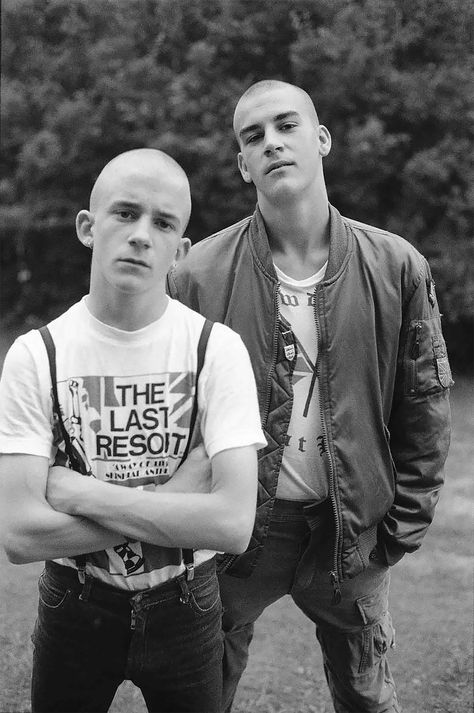 The Original British Skinhead Subculture in Photographic Portraits, 1970-1990 Suspenders And Jeans, Mod Culture, Skinhead Men, Skinhead Fashion, Youth Subcultures, Class Outfit, Rare Historical Photos, Culture Clothing, Young Skin