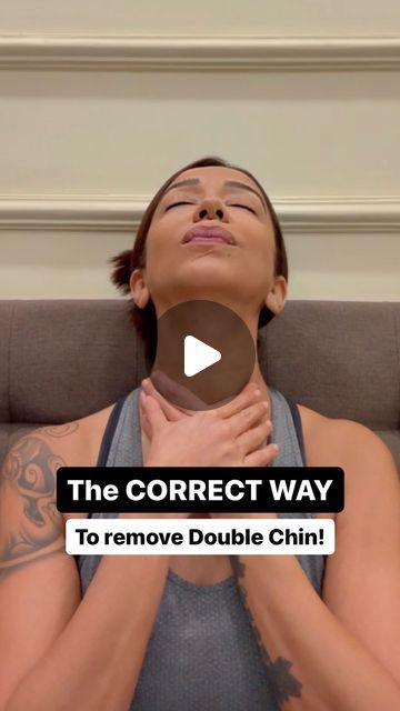 Face Yoga by Prriya Khandelwal on Instagram: "The 𝗙𝗜𝗥𝗦𝗧 𝗦𝗧𝗘𝗣 to reverse Double Chin, Neck Lines, Loose Neck Skin is to relax the tension in your Platsyma (neck muscle) & your SCM (muscle of youth). ⁣ ⁣ 𝘖𝘧 𝘤𝘰𝘶𝘳𝘴𝘦 𝘺𝘰𝘶 𝘯𝘦𝘦𝘥 𝘵𝘰 𝘴𝘶𝘱𝘱𝘭𝘦𝘮𝘦𝘯𝘵 𝘵𝘩𝘪𝘴 𝘸𝘪𝘵𝘩 𝘢 𝘩𝘦𝘢𝘭𝘵𝘩𝘺 𝘭𝘪𝘧𝘦𝘴𝘵𝘺𝘭𝘦 𝘰𝘧 𝘧𝘰𝘰𝘥 𝘢𝘯𝘥 𝘦𝘹𝘦𝘳𝘤𝘪𝘴𝘦! ⁣ ⁣ It doesn’t have to be complicated you just need to correct course & teacher 😀⁣ ⁣ Comment below for more information on my ⁣ 🌸Online Face Yoga Courses⁣ 🌸Upcoming Bootcamps ⁣ 🌸Personalised One on One session with me⁣ ⁣ Please do 𝘀𝗮𝘃𝗲 & 𝘀𝗵𝗮𝗿𝗲 this post with someone who would benefit for it! ⁣ ⁣ ➡️➡️ Follow for more! ⁣ ⁣ ⁣ ⁣ ⁣ ⁣ ⁣ ⁣ ⁣ ⁣ ⁣ ⁣ ⁣ Disclaimer⁣ The music used if for representation purposes & the rights of the Neck Chin Exercises, Exercise For Neck Lines, Lymph Drainage Massage Double Chin, Exercise For Neck Double Chin, Face Yoga Neck, Chin And Neck Exercises, Neck Yoga Facial Exercises, Neck And Chin Exercises, Gia Sha For Double Chin
