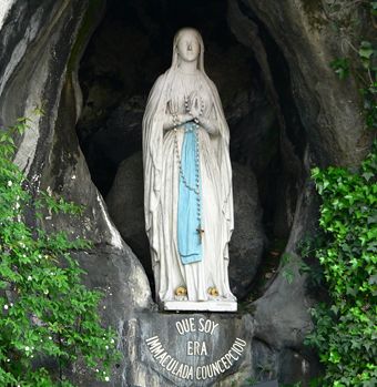 Lourdes Grotto, Marian Apparition, Lourdes France, Mama Mary, Queen Of Heaven, Lady Of Lourdes, Our Lady Of Lourdes, Blessed Mother Mary, Sacred Places