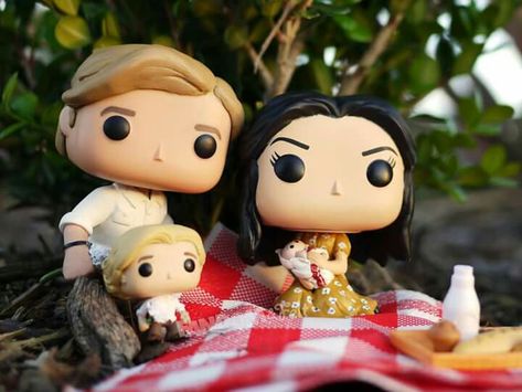 Figurine, Eating Games, Pop Figurine, Funko Pop Dolls, Hunger Games Fandom, Funk Pop, Funko Pop Collection, Katniss And Peeta, Pop Vinyl Figures