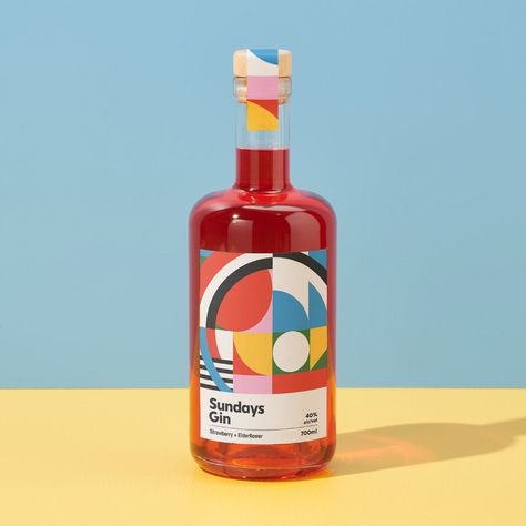 Sundays Gin Is All About Bringing People Together | Dieline - Design, Branding & Packaging Inspiration Kombucha Labels, Bottle Designs, Gin Brands, Gin Bottle, Drinks Packaging Design, Watermark Design, Bottle Display, Gin Bottles, Wine Brands