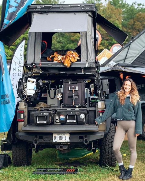 Jeep Wrangler Overland Build, F250 Overland Build, Camping Truck Ideas, Jeep Wrangler Camping Setup, 4x4 Camping Setup, Jeep Gladiator Camping, Truck Overlanding, Car Camping Aesthetic, Jeep Overlanding