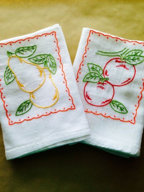 Strawberries And Cherries Hand-embroidered Dish Towels D8B Dish Towels Diy, Dish Towel Embroidery, Hand Embroidered Gifts, Tea Towels Embroidery, Tea Towels Diy, Cross Stitch Fruit, Iron On Embroidery, Vintage Tea Towels, Hand Embroidery Videos