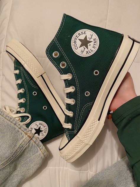 Converse Collection, Cute Converse, Dr Shoes, Girls Converse, Green Converse, Shoe Wishlist, Girly Shoes, Shoe Inspo, Hype Shoes