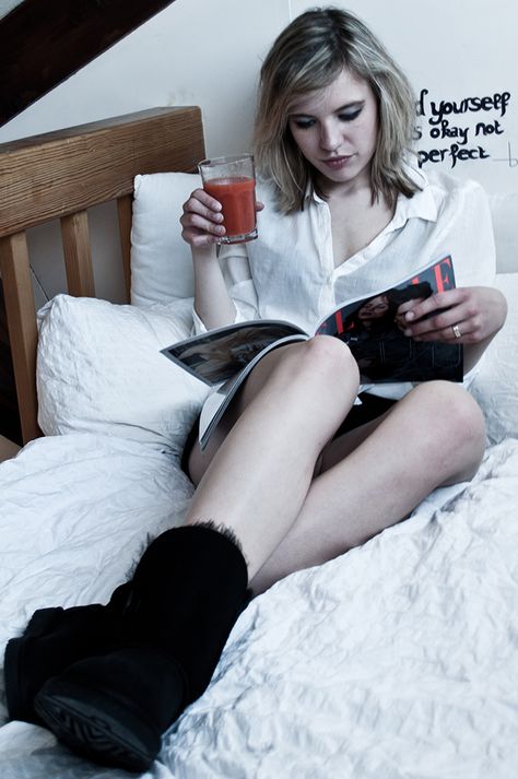 LAZY SUNDAY WITH UGG by Rowan Reiding from Red Reiding Hood www.redreidinghood.com  #lazy #sunday #comfy #comfortable #laying #bed #uggs #ugg #baileybutton #mensshirt #boyfriend #shirt #white #juice #vogue #elle #magazine #nothing #enjoy #outfit #blonde #blond #girl #wearing #blogger #fashion Person Eating Cereal Reference, Person Laying On Bed Reference, Laying On Pillow Reference, Person Laying In Bed Reference, Person Laying In Bed Drawing Reference, Carrying Books Pose Reference, Laying In Bed Pose Reference, Laying On Bed Pose, Laying In Bed Reference