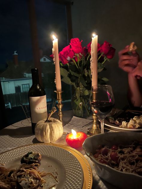 Date Night Pictures Dinner Aesthetic, Date Night Aethestic, Cute Late Night Dates, Dining Table Aesthetic Night, Date Night Ideas At Home Aesthetic, Outside Dinner Date, Date Asethic, Fancy Dates Aesthetic, At Home Fancy Dinner