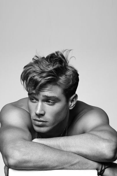 Matthew Noszka, 23 Had his agent never strolled across his Instagram profile the fashion industry and our lives would be a much darker place. This ultimate all-American boy plays basketball, stands at six foot two, loves a rom-com and is a total Mummy's boy. The dream. Matthew Noszka, Mode Teenager, Male Models Poses, 남자 몸, Seoul Fashion, Photography Poses For Men, Male Poses, Poses For Men, Gay Couple