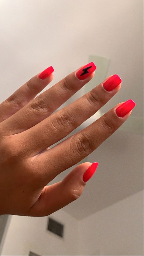 Red Nails With Lighting Bolt, Black Lightning Bolt Nails, Red Punchy Nails, Jason Aldean Nails, Red Lightning Nails, Hot Pink Country Nails, Nail Inspo For Red Prom Dress, Red Western Nails Acrylic, Western Nails Hot Pink