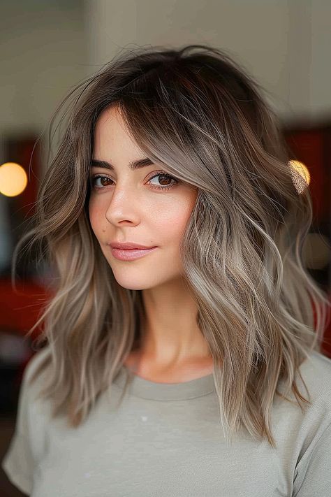 Balayage, Chic Mid Length Hair, Shaggy Textured Hair, Mid Length Haircut Thick Hair, Thick Hair Shoulder Length Haircut, Medium Hair Cuts Thick Hair, Medium Face Framing Haircut, 2024 Hair Trends For Women Blonde, Textured Medium Haircut