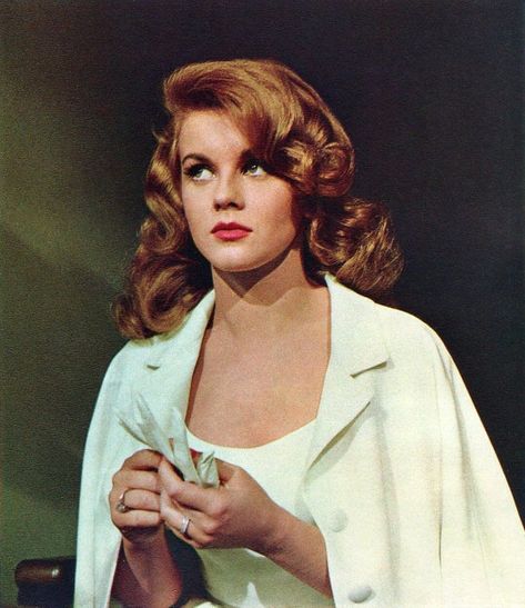 Red Blonde Brown Hair, Ann Margaret, 1960s Lingerie, 80s Fashion Outfits, Beauty Hair Color, Elizabeth Montgomery, Faye Dunaway, Ann Margret, Elvis Presley Photos