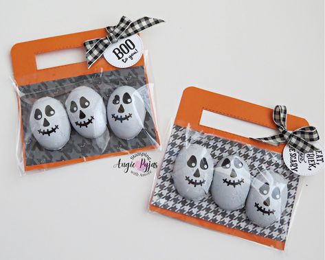 Easy Halloween Ideas, Halloween Candy Box, Halloween Treat Holders, Rubber Stamp Projects, Candy Gifts Diy, Diy Halloween Treats, Halloween School Treats, Rubber Stamping Cards, 3d Halloween