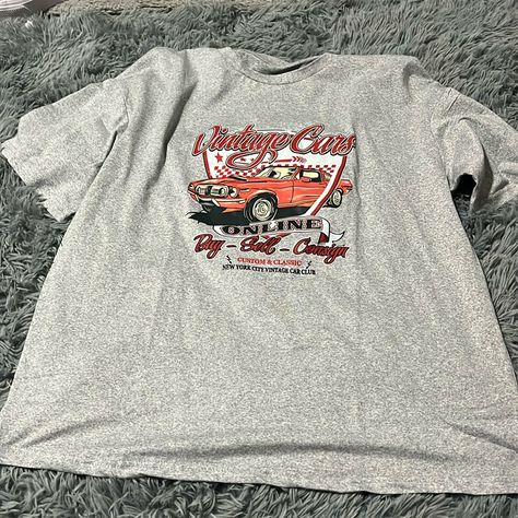 Cute Baggy Tee Shirt Brand New But No Tag Baggy Shirt Shorts Outfit, 2000s Shirts Graphic Tees, Baggy Summer Fits, Baggy Tee Outfit, Baggy Tee Shirt, Baggy T Shirts, 2000s Shirts, Baggy Shirt Outfit, Graphic Tees Outfit Street Style