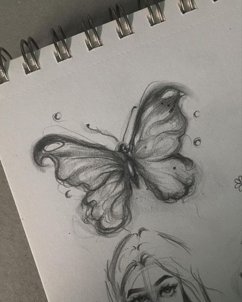 Butterfly Drawing Inspiration, Freehand Drawing Ideas, Sketch Aesthetic Ideas, Art Butterfly Drawing, Messy Drawing Ideas, Dream Sketch Inspiration, Mini Sketch Book Ideas, Pretty Sketches Aesthetic, In Love Sketches