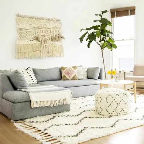 Cottage Country Living Room Design Photo by AllModern Cozy Boho Living Room, Summer Living Room Decor, Living Room Decor Tips, Lulu Georgia, Grey Couch, Summer Living Room, Cozy Boho, Modern Farmhouse Living, Boho Living Room Decor