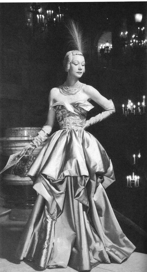 Haute Couture, Jacques Fath, Fashion 1940s, Satin Ball Gown, Old Hollywood Style, Vintage Woman, Guy Laroche, Vintage Fashion Photography, French Fashion Designers