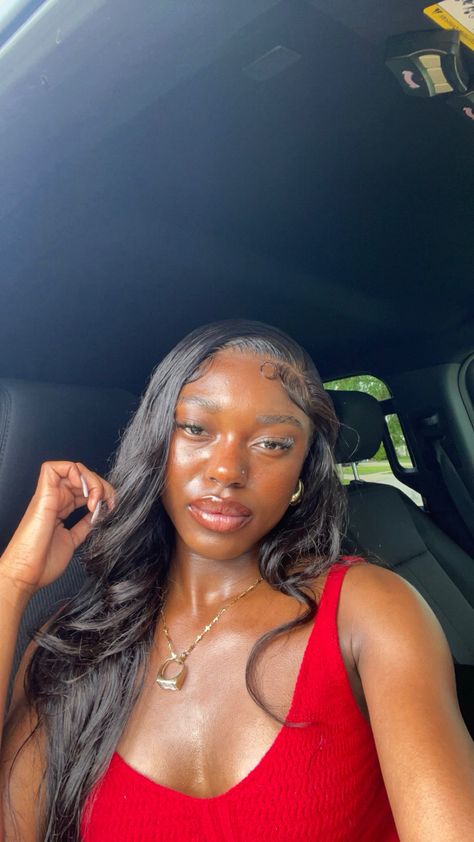 Shn kissed brown skin Beautiful Brown Skinned Black Women, Sun Kissed Makeup Dark Skin, Dark Brown Skin Makeup, Grown Black Women, Glass Skin Black Women, Sun Kissed Pictures, Brown Skin Baddie, Pretty Dark Skin Girl, Brown Skin Black Women