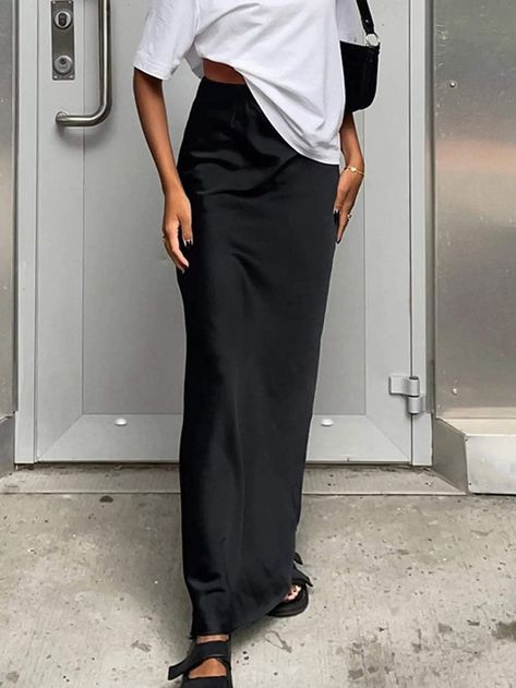 best outfit ideas for midi satin skirt spring summer 2023 long trends skirts 5 way to wear to style Long Satin Skirt, Black Wrap Skirt, Summer Slip Dress, Streetwear Model, Slim Fit Skirts, Skirt Streetwear, High Waist Long Skirt, Satin Maxi Skirt, Black Skirts