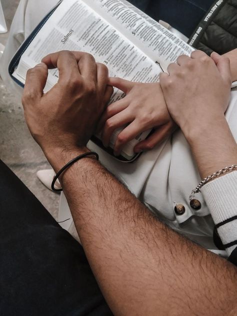 Husband Material Aesthetic, Christ Centered Relationship, God Centered Relationship, Christian Couples, Christian Relationships, Dream Family, Godly Relationship, Ayat Alkitab, Future Love